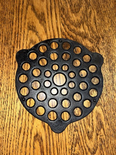 Vintage cast iron dot trivet - 8,