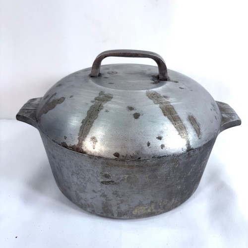 Wagner ware dutch - oven, silver